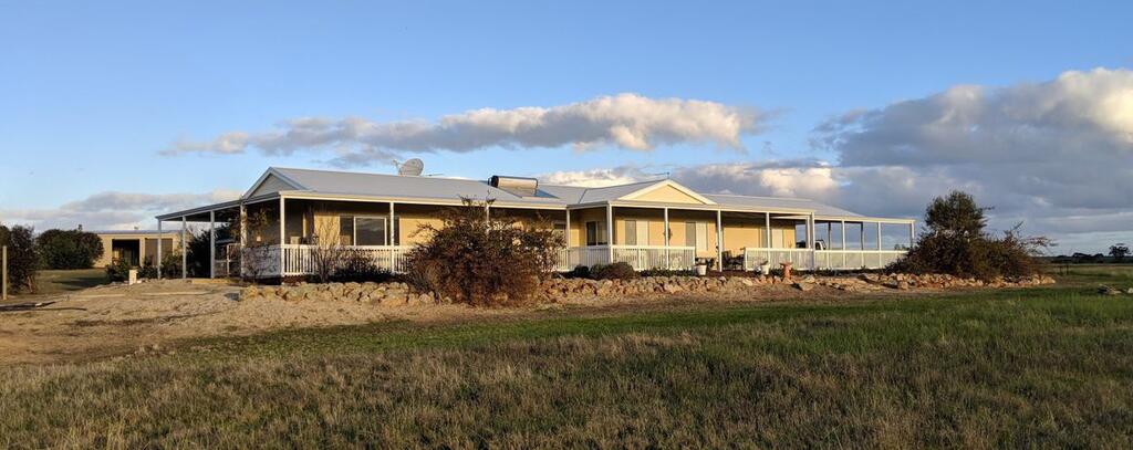 St Ronans WA Accommodation Sunshine Coast