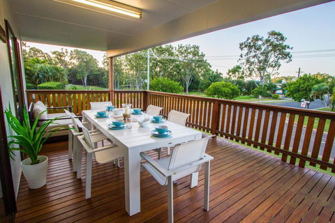 A Lure - Accommodation Sunshine Coast 0