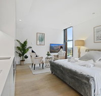 A Luxury home hidden in the Urban oasis - Accommodation Sunshine Coast