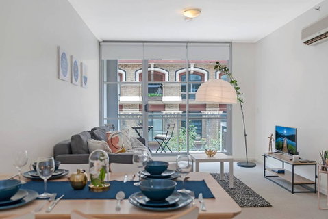 A Modern & Stylish Studio Near Darling Harbour - Accommodation Sunshine Coast 0