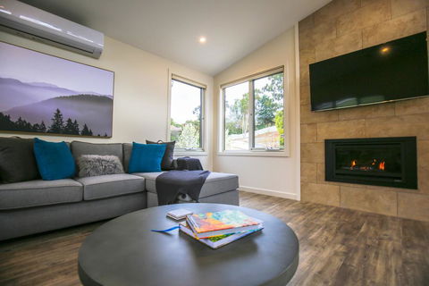 A Pear Tree Loft - Accommodation Sunshine Coast 2