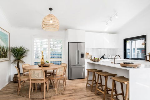 A PERFECT STAY - 3 Salty Sisters - Accommodation Sunshine Coast 0