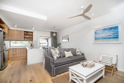 A PERFECT STAY - Luxe & Bloom - Accommodation Sunshine Coast 0