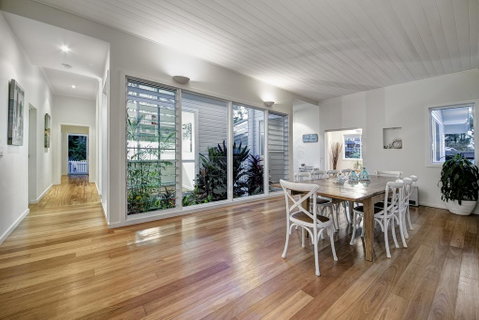 A Summer Cottage - Accommodation Sunshine Coast 3