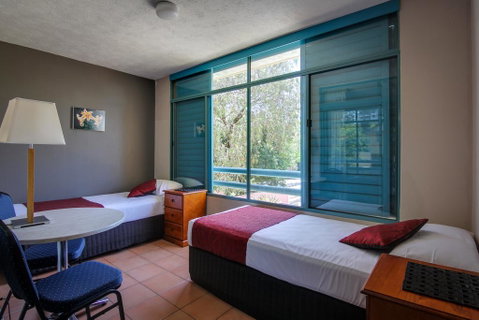 AAA Airport Albion Manor Apartments And Motel - Accommodation Sunshine Coast 1