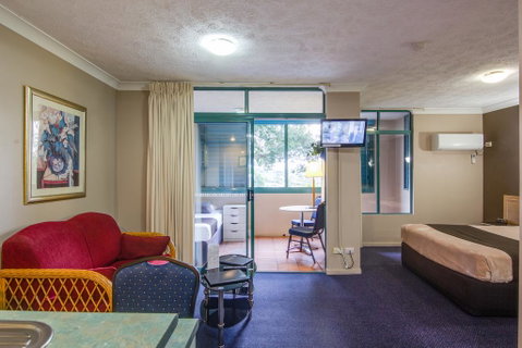 AAA Airport Albion Manor Apartments And Motel - Accommodation Sunshine Coast 3