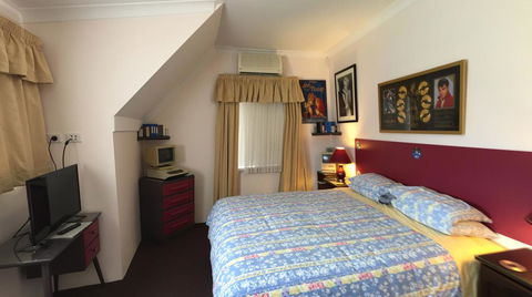 Aarn House B&B Airport Accommodation - Accommodation Sunshine Coast 0