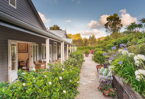 Abelia House - Accommodation Sunshine Coast 0