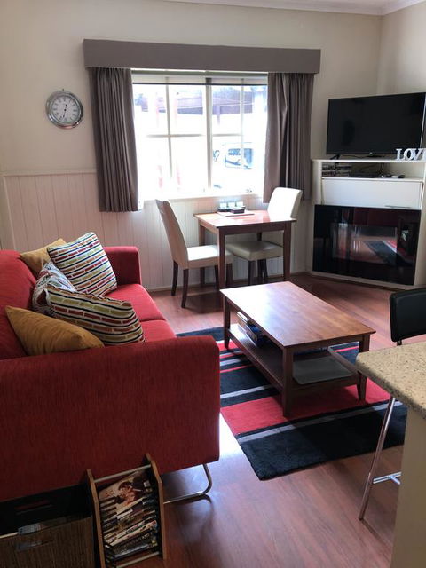 About Time Retreats- Studio Three - Accommodation Sunshine Coast 3