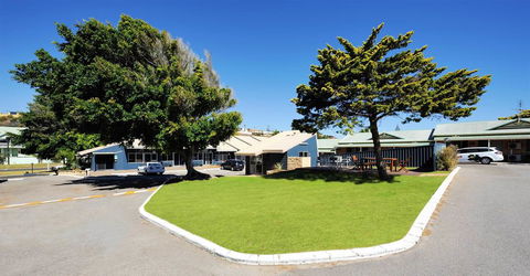 Abrolhos Reef Lodge - Accommodation Sunshine Coast 0