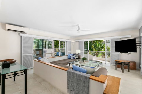 Absolute Beachfront Apt. With Private Pool In Alamanda Beachfront Resort (48) - Accommodation Sunshine Coast 3