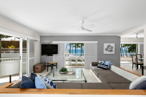 Absolute Beachfront Apt. With Private Pool In Alamanda Beachfront Resort (48) - Accommodation Sunshine Coast 2