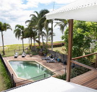 ABSOLUTE BEACHFRONT BLISS  NEWELL BEACH - Accommodation Sunshine Coast