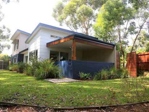 Acacia On Orion :: Jervis Bay Rentals - Accommodation Sunshine Coast 1