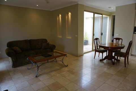 Acacia Terraces - Accommodation Sunshine Coast 1