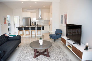 Acacia Villa with Accommodation Sunshine Coast