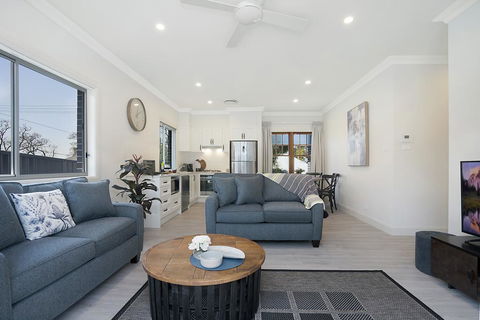 Accommodation Hunter - Adams Street Maitland - Accommodation Sunshine Coast 3
