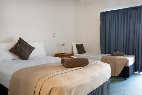 Accommodation On Denham - Accommodation Sunshine Coast 0