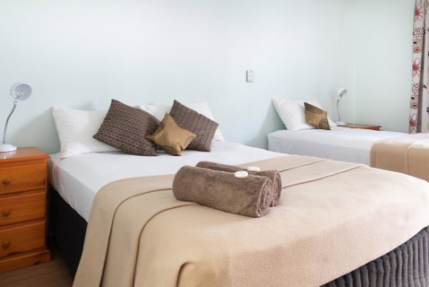 Accommodation On Denham - Accommodation Sunshine Coast 3