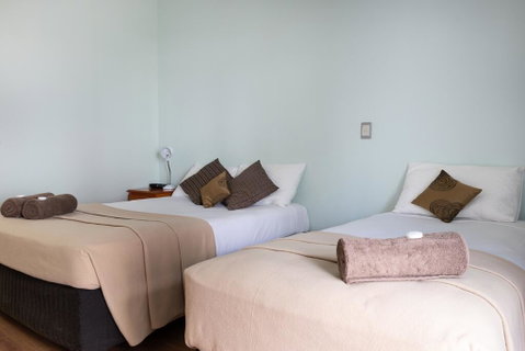 Accommodation On Denham - Accommodation Sunshine Coast 1