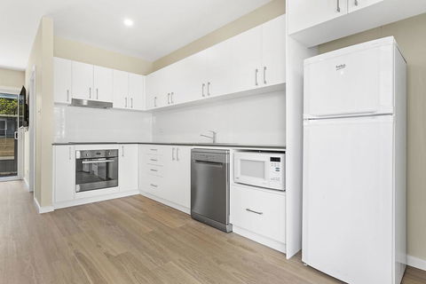 Achilles Street, 1/6 - Accommodation Sunshine Coast 3