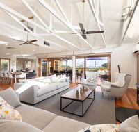 Acqua Vista - water view fireplace walk to beach - Accommodation Sunshine Coast