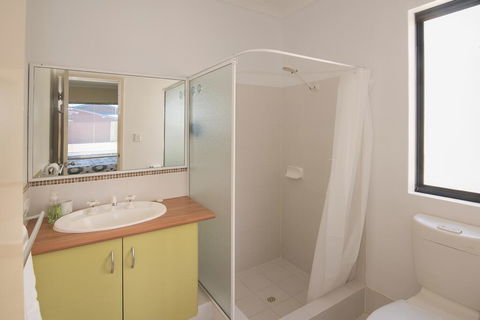 Acrosstheway - Accommodation Sunshine Coast 3