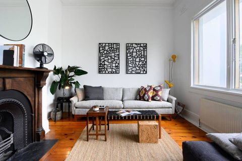 ADDERLEY A Striking 1880s Remodeled Victorian - Accommodation Sunshine Coast 2