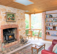 Adelaide Hills 'Camellia Cottage' - WiFi - Accommodation Sunshine Coast