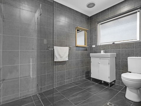 Adelaide Holiday Homes - Accommodation Sunshine Coast 1