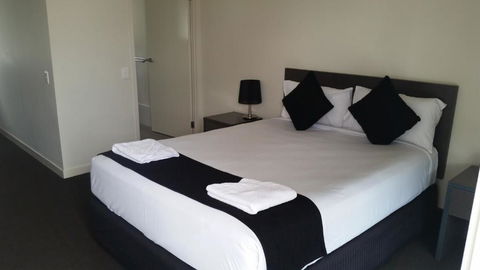 Dooleys Tavern And Motel Capella - Accommodation Sunshine Coast 0