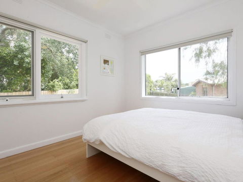DROMANA BEACH SHACK - Accommodation Sunshine Coast 4