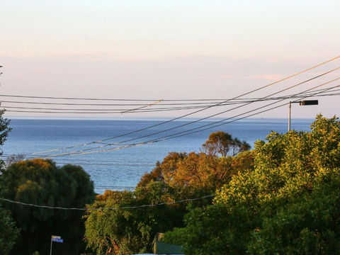 DROMANA BEACH SHACK - Accommodation Sunshine Coast 2