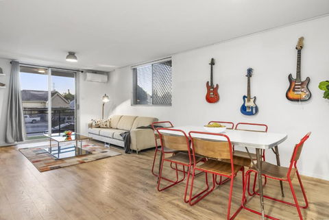 EAST4 - Vintage Vibes East Freo 2B 1BA - Accommodation Sunshine Coast 0