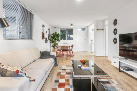 EAST4 - Vintage Vibes East Freo 2B 1BA - Accommodation Sunshine Coast 2