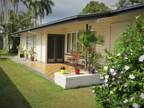 Edge Hill Clean & Green Cairns, 7 Minutes From The Airport, 7 Minutes To Cairns CBD & Reef Fleet Terminal - Accommodation Sunshine Coast 2