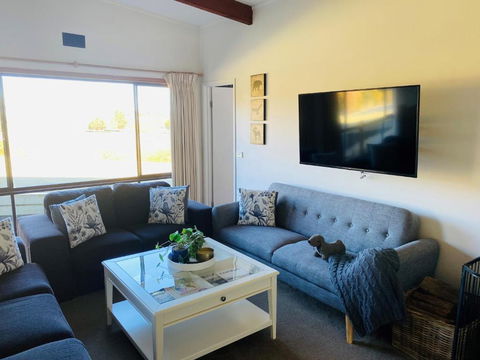 ELM Accommodation - Merrijig - Accommodation Sunshine Coast 4