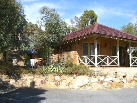 Eleebana Guest House - Accommodation Sunshine Coast 0