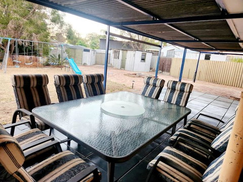 Elegant And Spacious Home + Gym - Accommodation Sunshine Coast 3