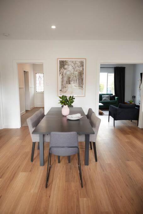 Enjoy A Renovated Retreat With Outdoor Bath - Accommodation Sunshine Coast 2