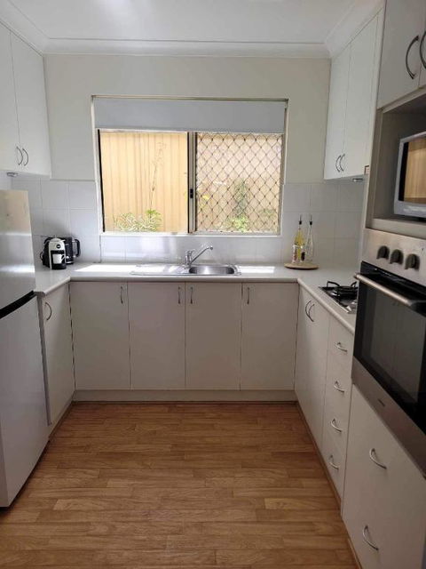 G&R Beach Cottage - Accommodation Sunshine Coast 4