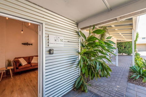 Gawler Townhouses 1C , 1 Queen Bed - Accommodation Sunshine Coast 1