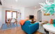 Getaway On Gordon - Comfortable Stylish Apartment - thumb 4