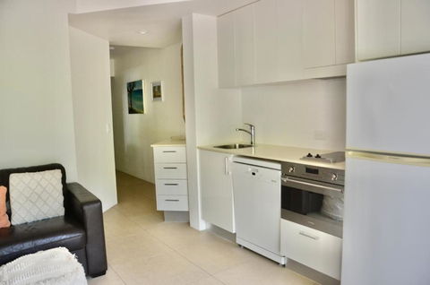 French Quarter On Hastings Unit 128 - Accommodation Sunshine Coast 2
