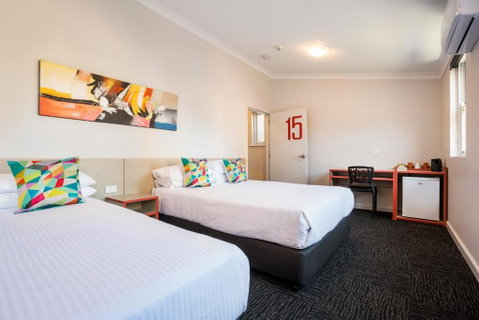 Granville Hotel - Accommodation Sunshine Coast 2