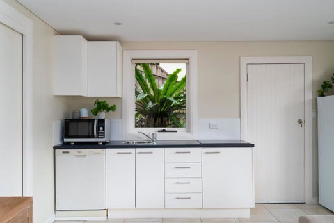 Gull Cottage By Beach Stays - Accommodation Sunshine Coast 4