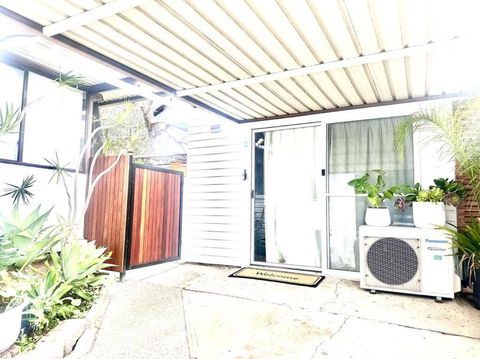 Happy Studio In NewCastle - Accommodation Sunshine Coast 3