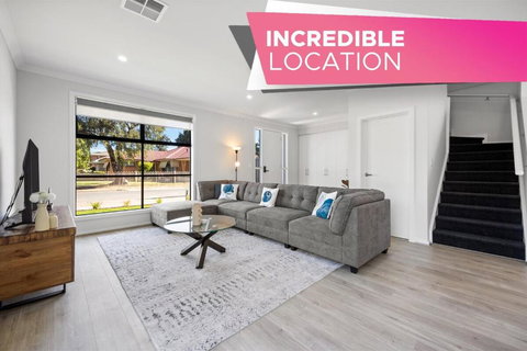 Home Abroad - 3BR With Dedicated Workspace - Accommodation Sunshine Coast 0