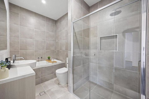 Home Abroad - 3BR With Dedicated Workspace - Accommodation Sunshine Coast 3