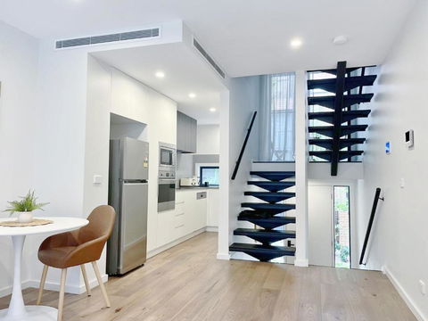 Inn Central Townhouse At Canberra - Accommodation Sunshine Coast 1